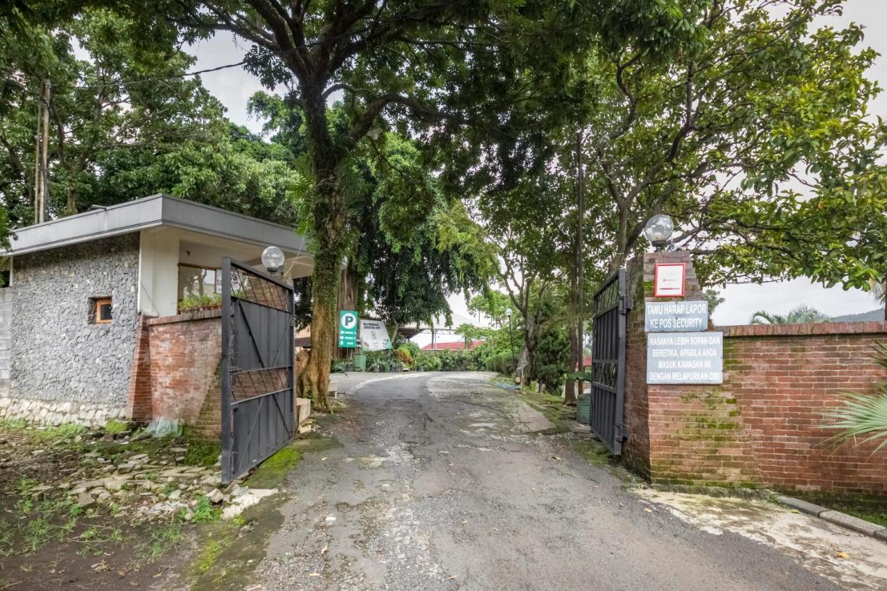 Reddoorz Plus @ Purwodadi Pasuruan Exterior foto
